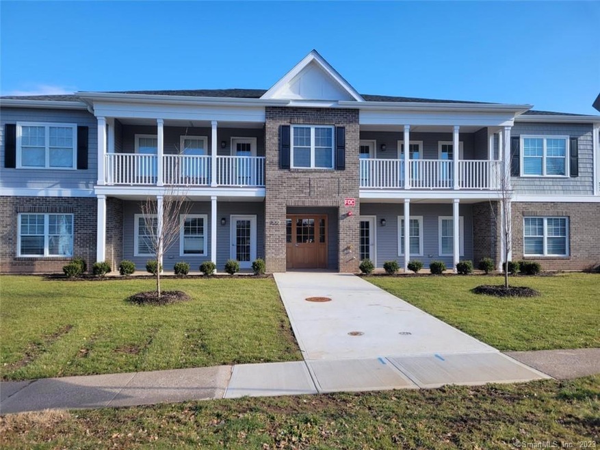 10 Berkshire Rd unit 220, West Hartford, CT 06110 - photo 1