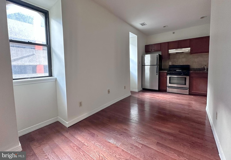 118 S 12th St unit 4R, Philadelphia, PA 19107 - photo 1