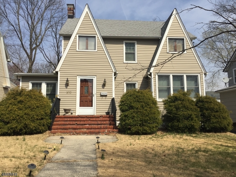 370 Newton St, North Plainfield, NJ 07060 - photo 1