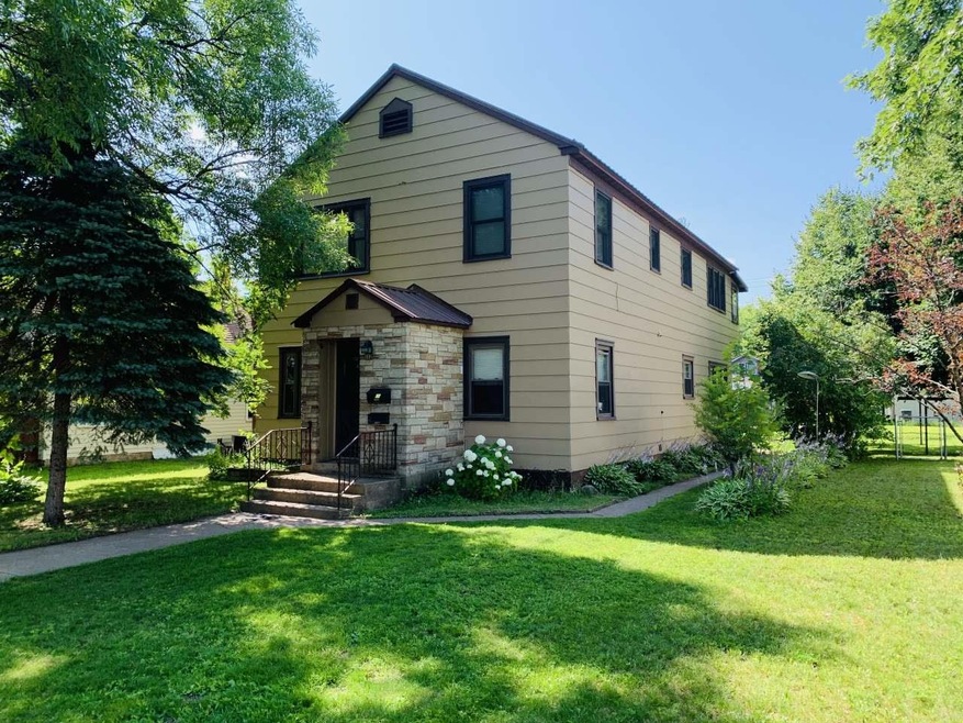 112 E Prospect Ave, Tomahawk, WI 54487 - photo 1