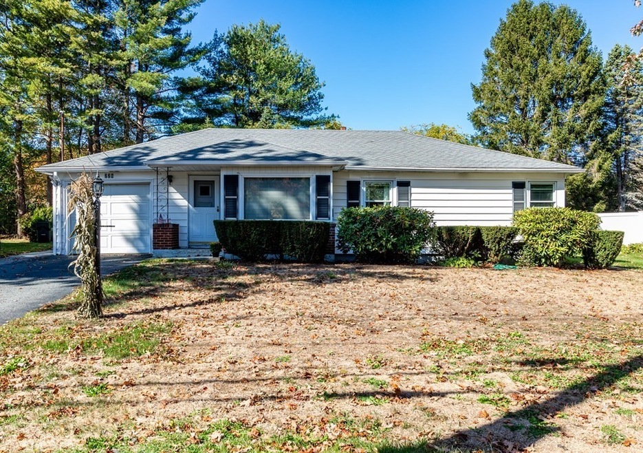 228 W Main St, Dudley, MA 01571 - photo 1