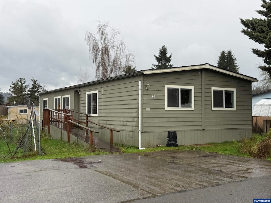 1530 Tamarack St unit 39 St, Sweet Home, OR 97386 - photo 1