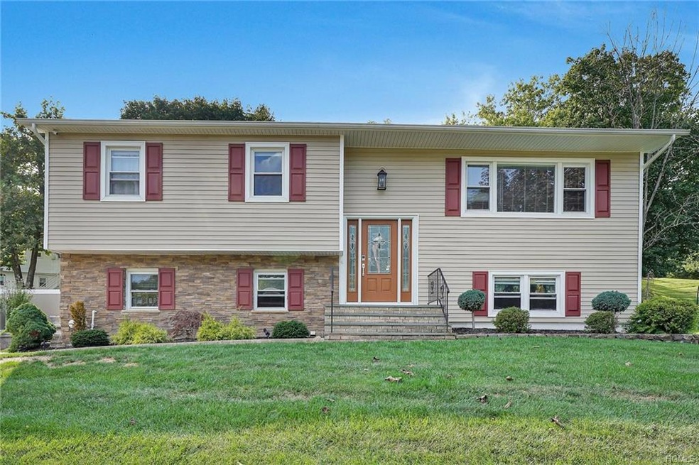 8 Valley Dr, Thiells, NY 10984 - photo 1