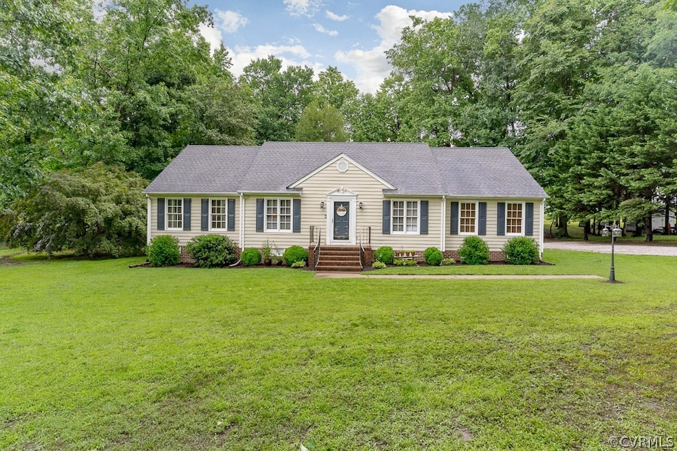 3910 Doe Run Rd, Hopewell, VA 23860 - photo 1