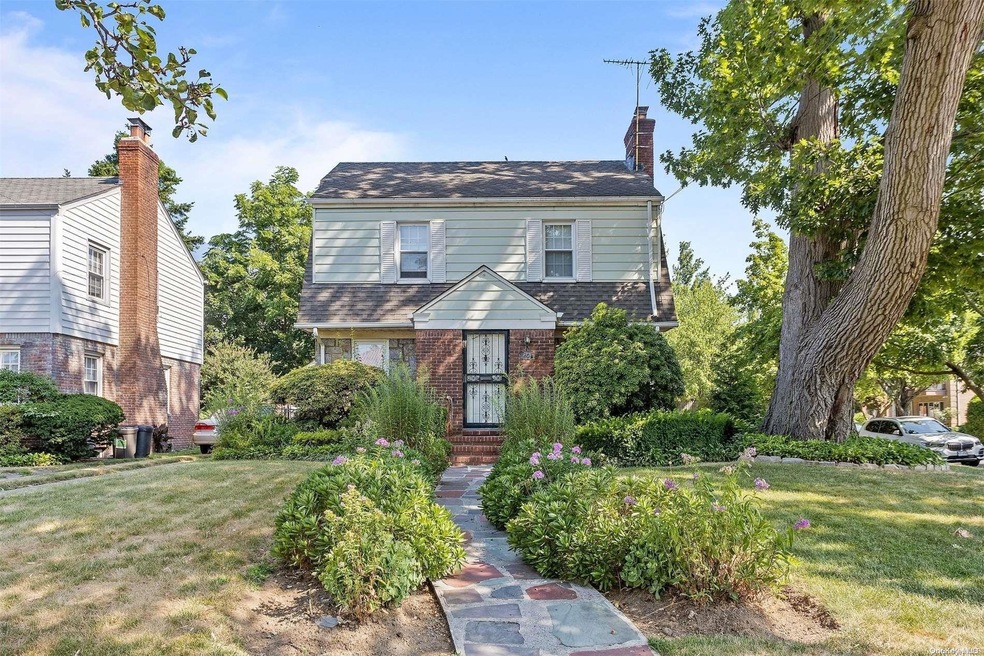 220-19 43rd Ave, Flushing, NY 11361 - photo 1