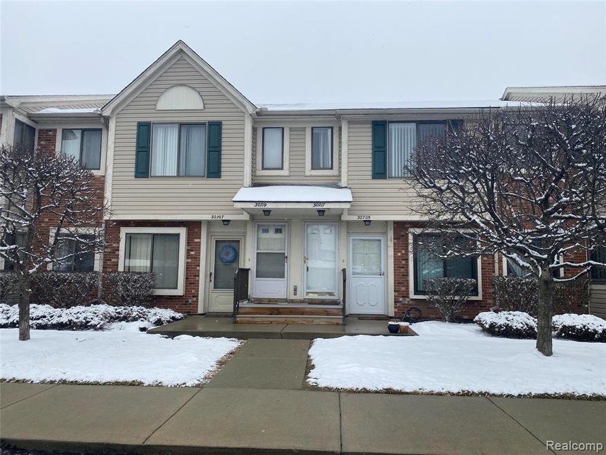 30717 Hidden Pines Ln unit 6, Roseville, MI 48066 - photo 1