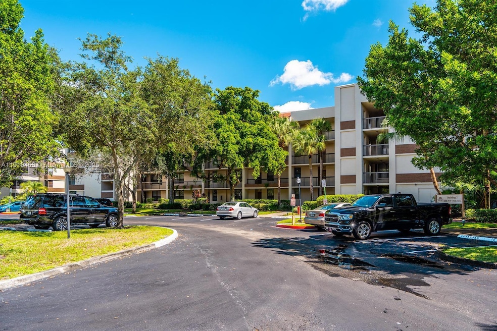 100 NW 76th Ave unit 4042, Plantation, FL 33324 - photo 1