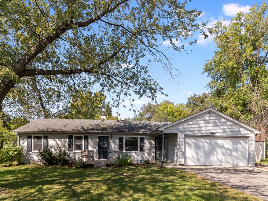 1316 Nelson Cir, Wheaton, IL 60189 - photo 1