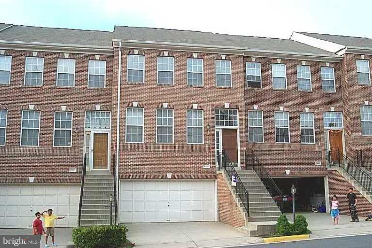 13402 Sir Ramsay Way, Herndon, VA 20171 - photo 1