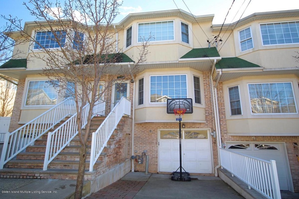 110 Herrick Ave, Staten Island, NY 10309 - photo 1