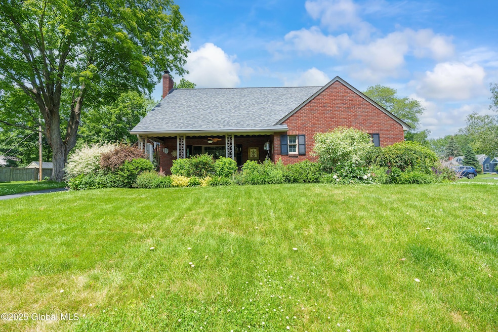 2155 Rankin Rd, Schenectady, NY 12309 - photo 1