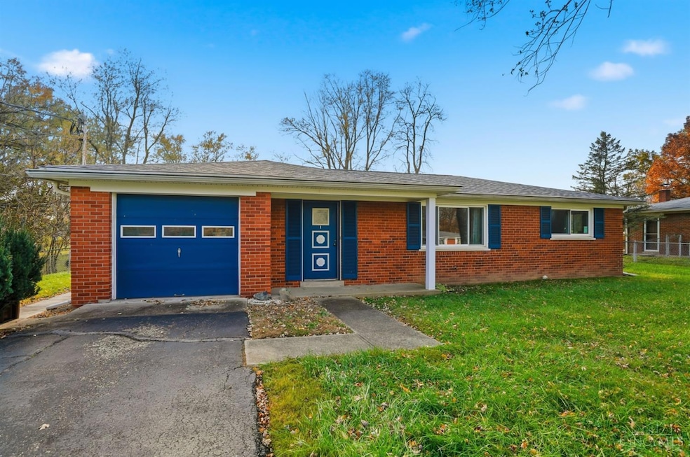 479 Gennie Ln, Cincinnati, OH 45244 - photo 1