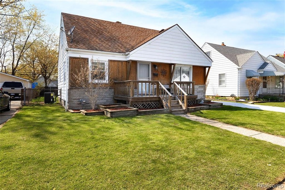 25231 Cole St, Roseville, MI 48066 - photo 1