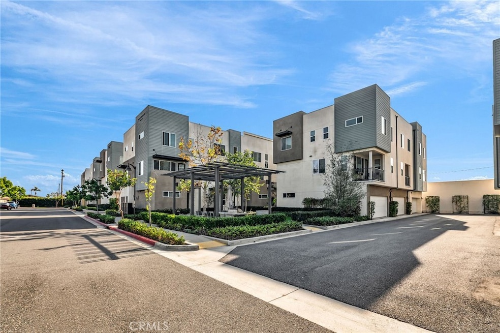 For Sale $815,000 • Co-Listing Agent