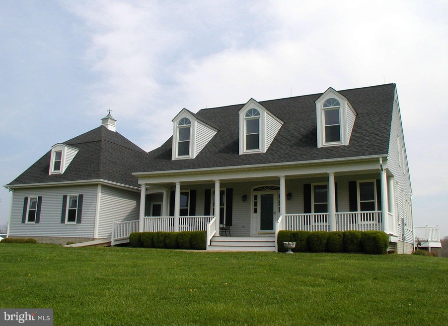 34619 Williams Gap Rd, Round Hill, VA 20141 - photo 1