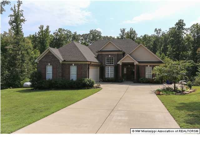 207 Timber Ridge Dr, Byhalia, MS 38611 - photo 1
