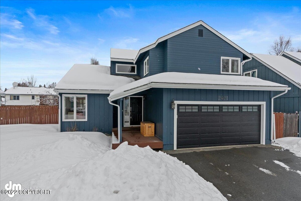 01-Exterior Front_MAX1749
