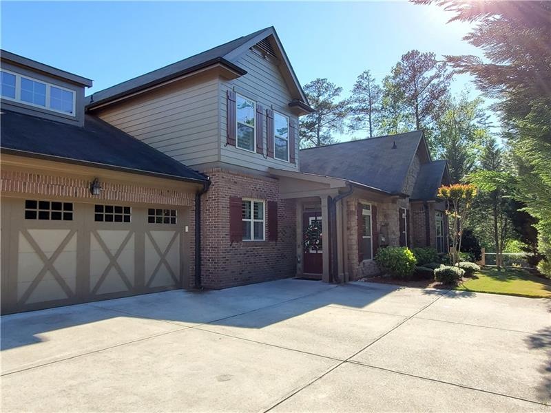 Beautiful private end unit with plenty of parking!