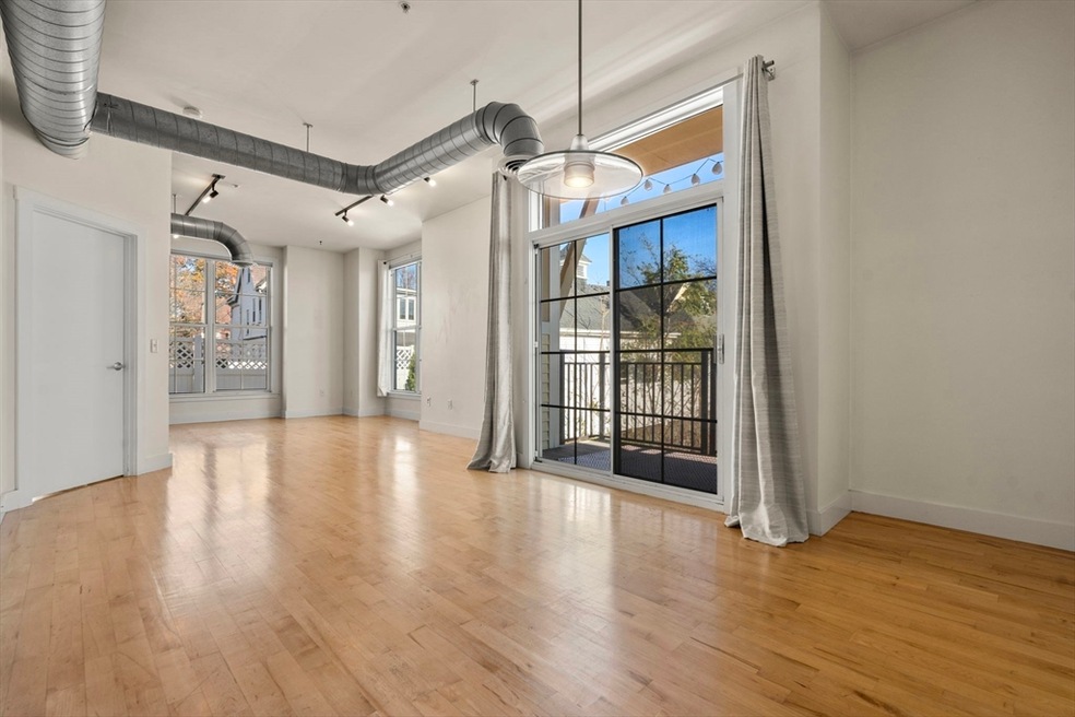 25 Osgood St unit 14, Somerville, MA 02143 - photo 1