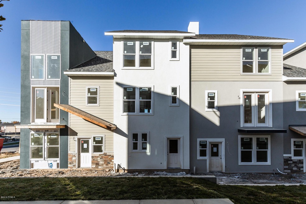 909 S 2560 E unit 18, Spanish Fork, UT 84660 - photo 1