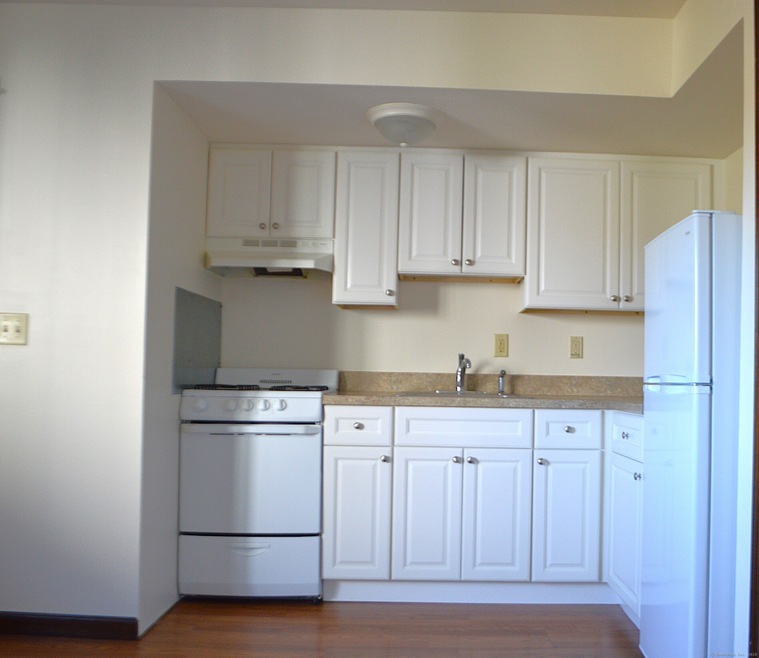 23 Hospital Ave unit BLDG 23A Apt - A, Danbury, CT 06810 - photo 1