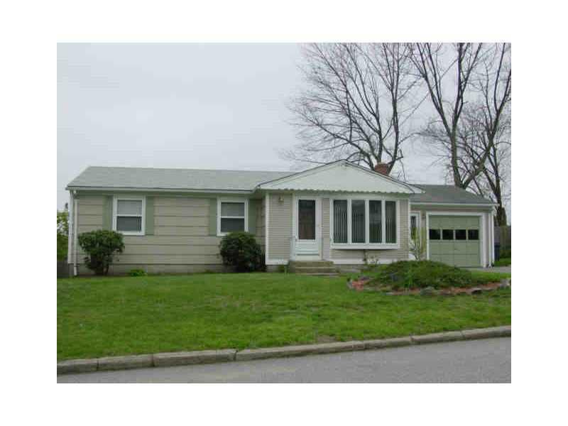 32 Hollow Tree Dr, Cranston, RI 02920 - photo 1