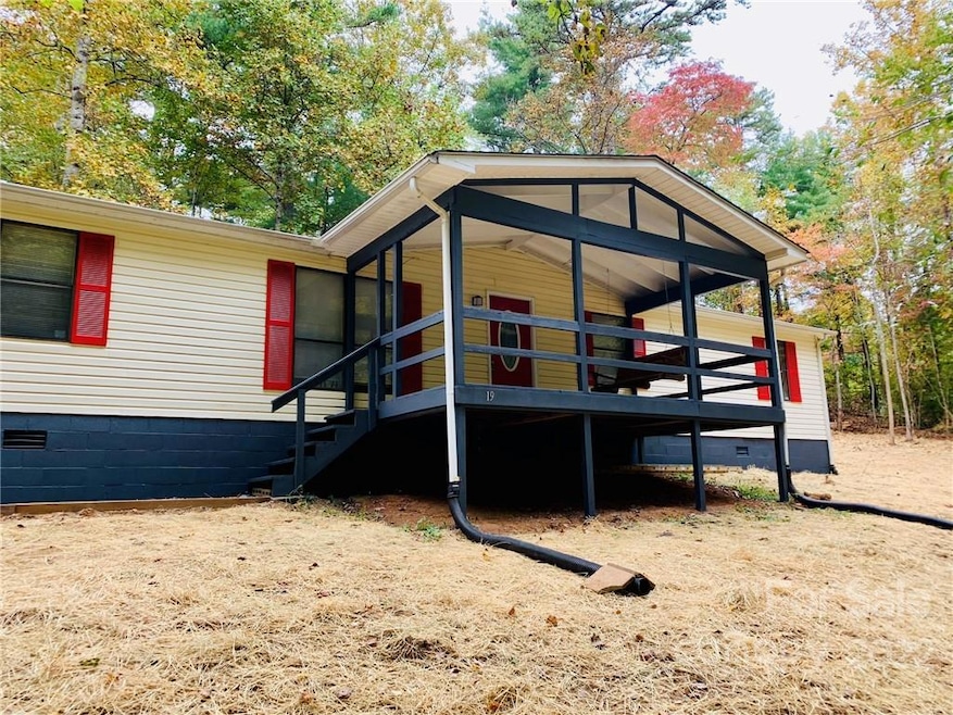 19 Ruby Dr, Hendersonville, NC 28792 - photo 1