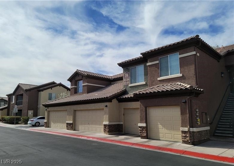 8324 W Charleston Blvd unit 2033, Las Vegas, NV 89117 - photo 1