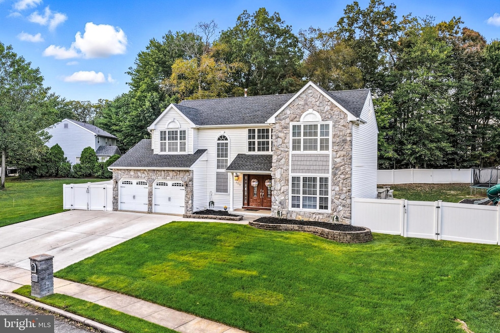 Pending $565,000 • Co-Listing Agent