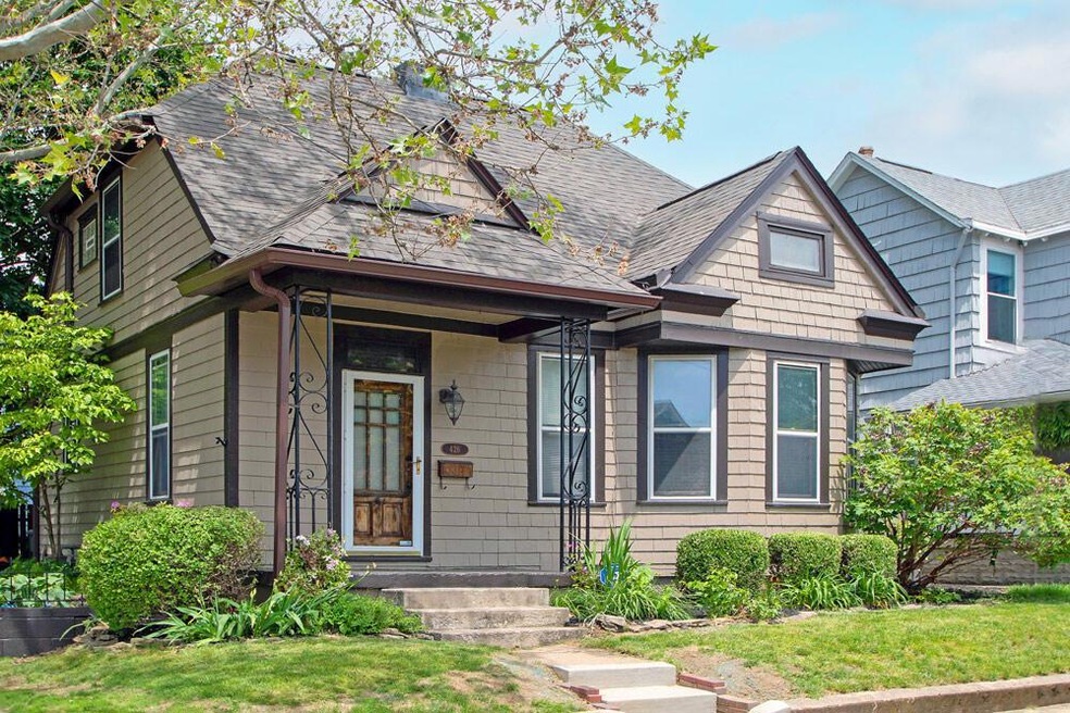 426 E Kossuth