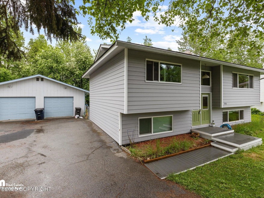 02-Exterior Front 20240606-DW-4463