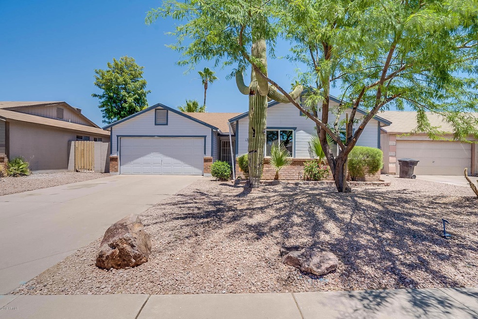 130 W Ivyglen St, Mesa, AZ 85201 - photo 1