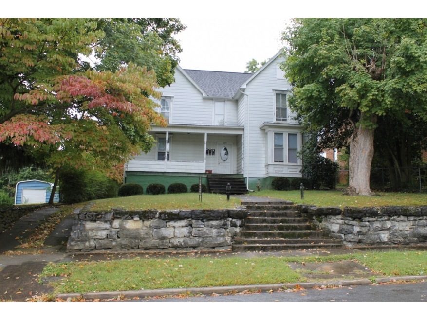 207 W Locust St, Johnson City, TN 37604 - photo 1