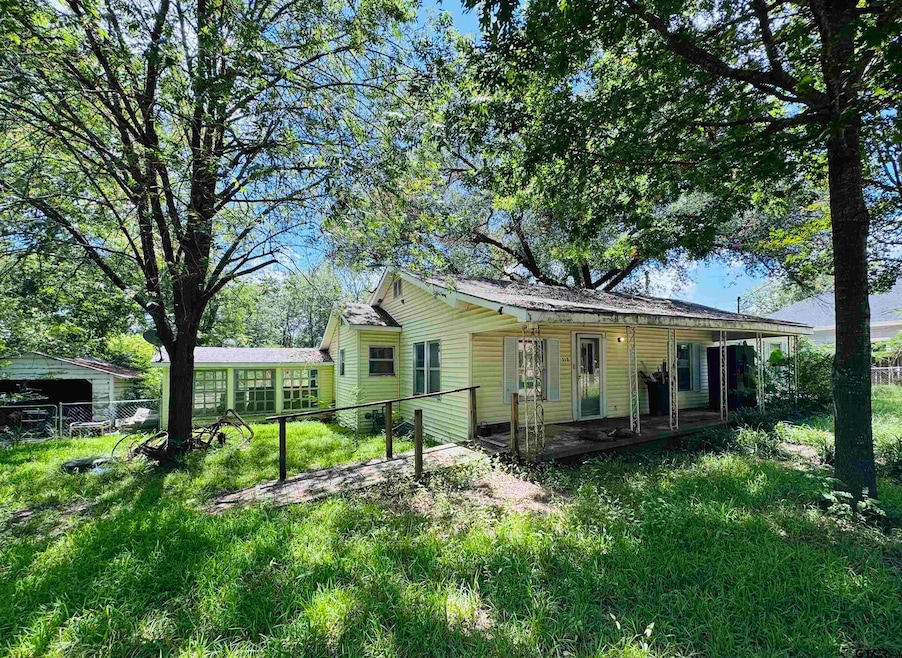 515 E Elm St, Canton, TX 75103 - photo 1