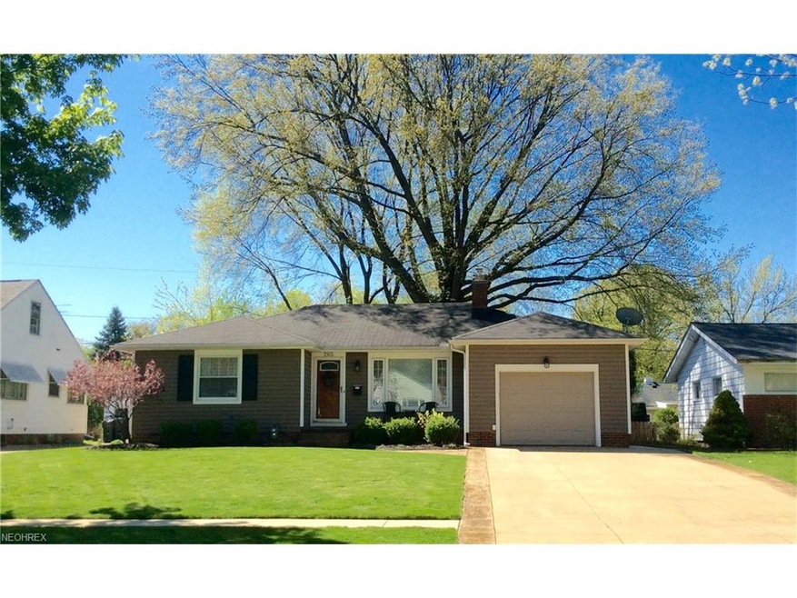 265 Hamilton is springing with charm in this 3 bed
