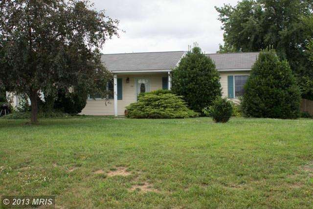 120 Golden Pond Cir, Stephens City, VA 22655 - photo 1