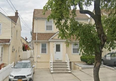 88-20 205th St, Jamaica, NY 11423 - photo 1