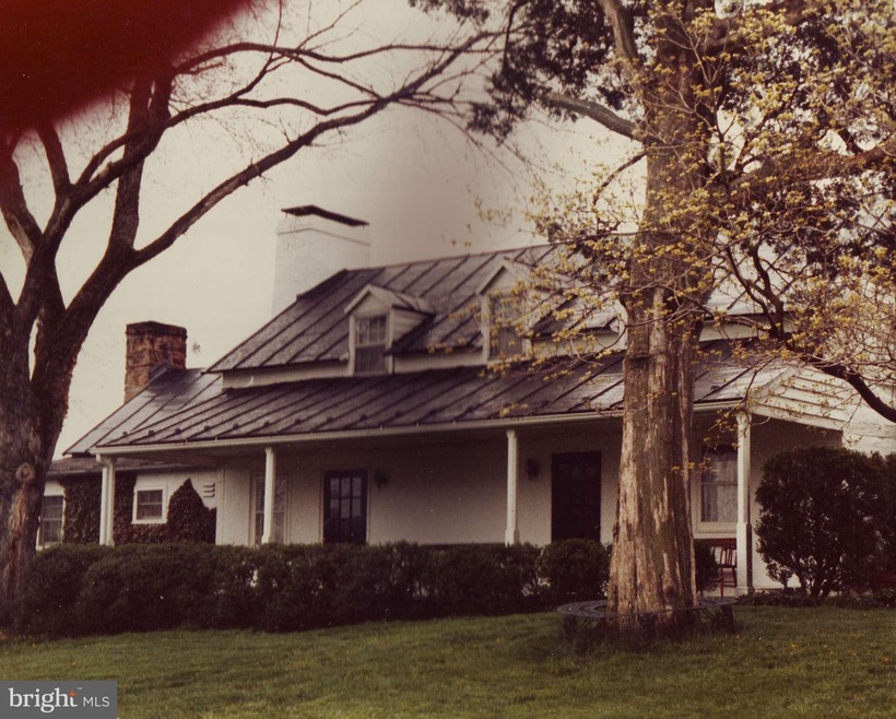 20362 Furr Rd, Round Hill, VA 20141 - photo 1