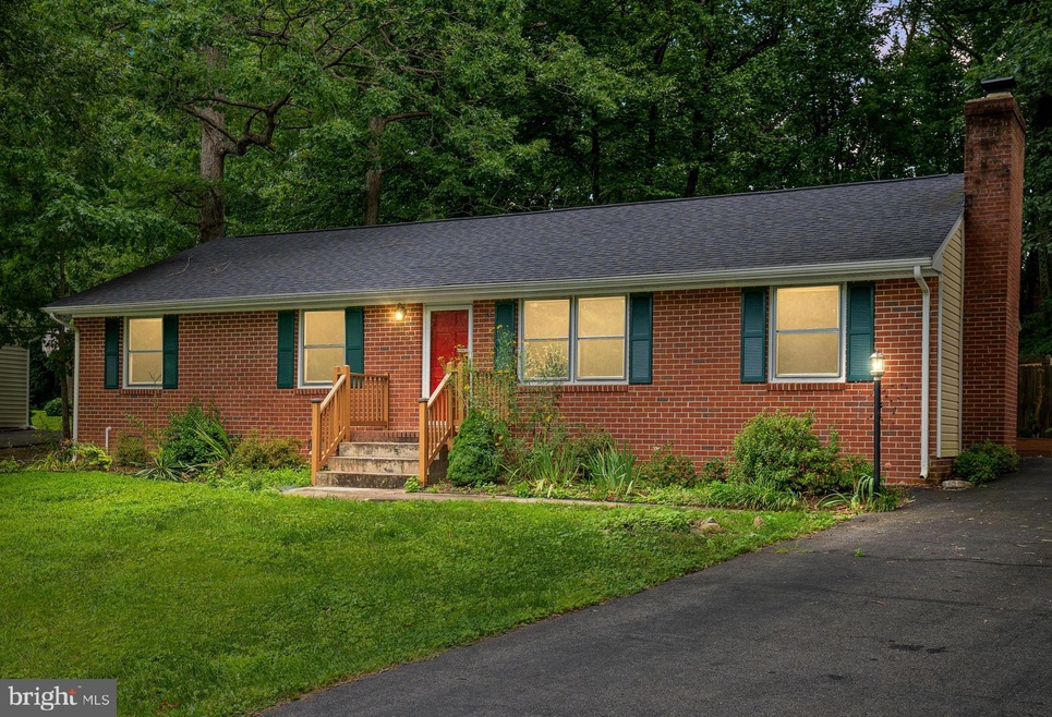 320 Albany St, Fredericksburg, VA 22407 - photo 1