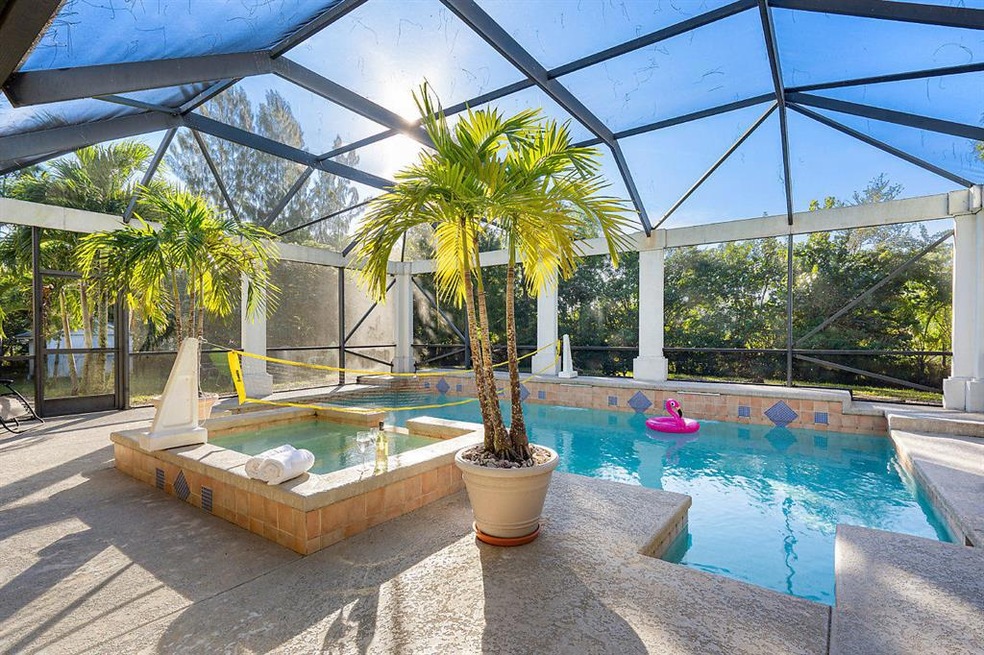 Game Pool & Spa