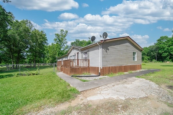 590 R-440, Dayton, TX 77535 - photo 1