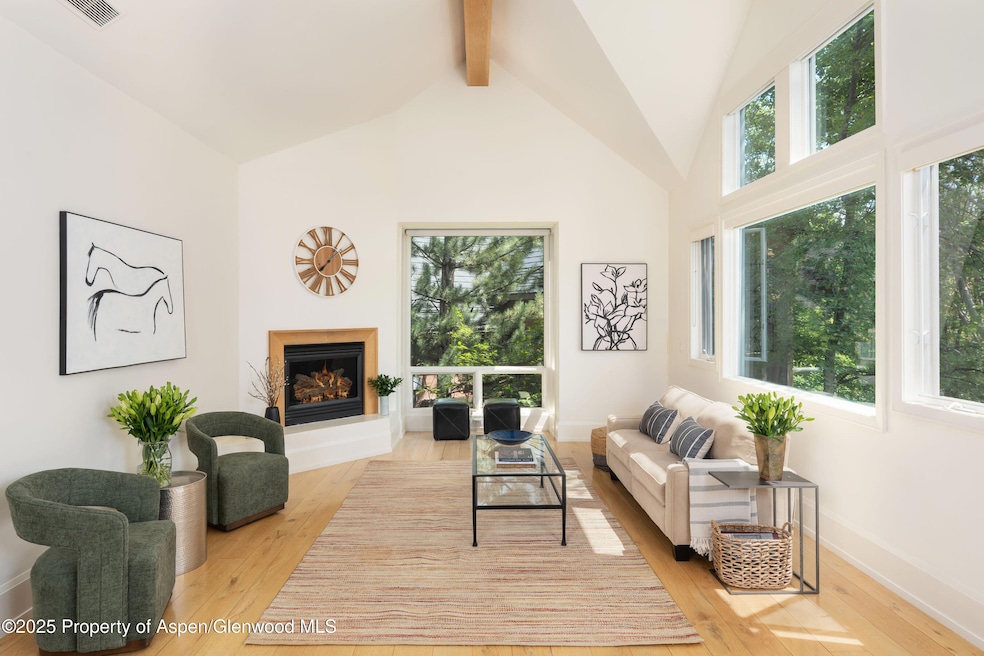 Sold $2,299,000 • Co-Listing Agent