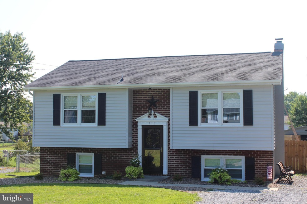 111 Plantation Dr, Winchester, VA 22602 - photo 1