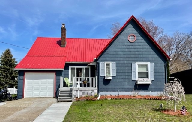 517 Roslyn Ave, Erie, PA 16505 - photo 1