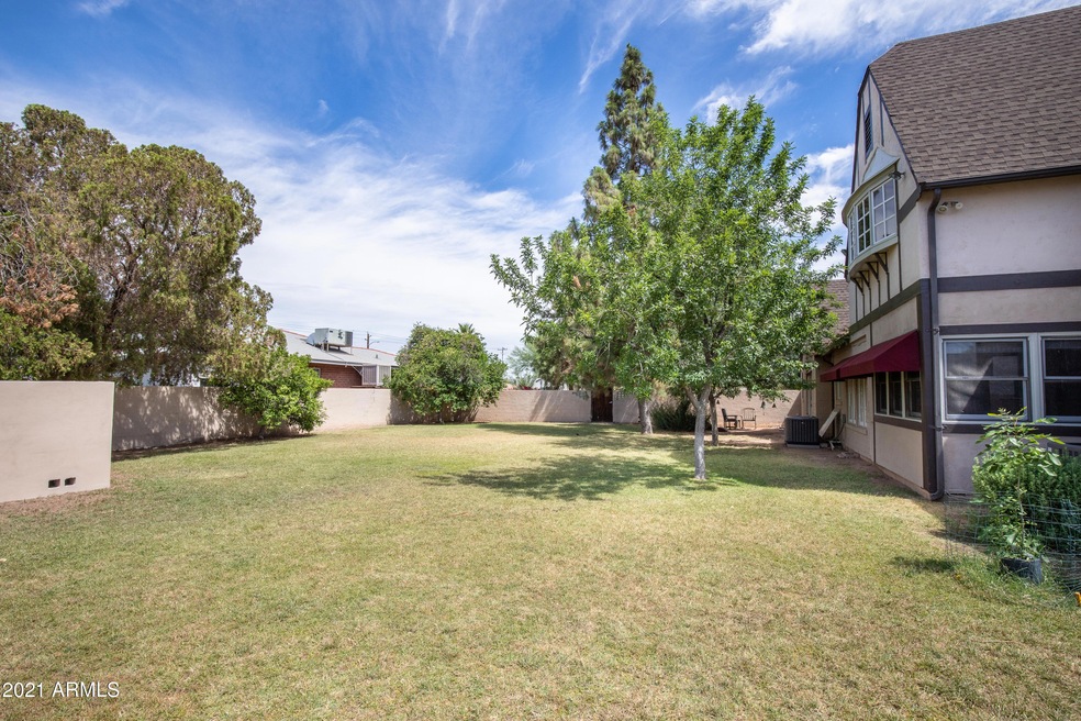 1515 E Coronado west yard 2