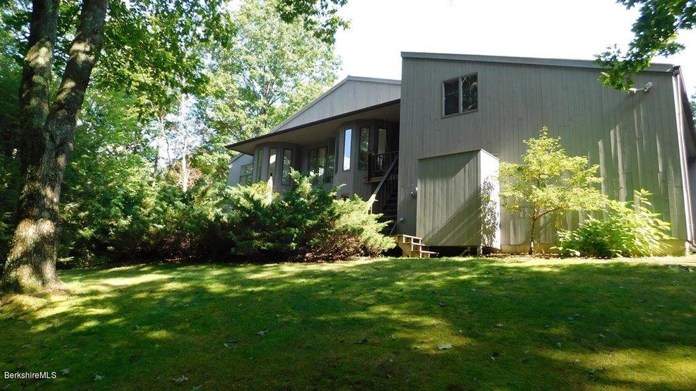 Deck side with outdoor shower