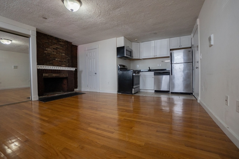 For Rent $2,400/month • Co-Listing Agent