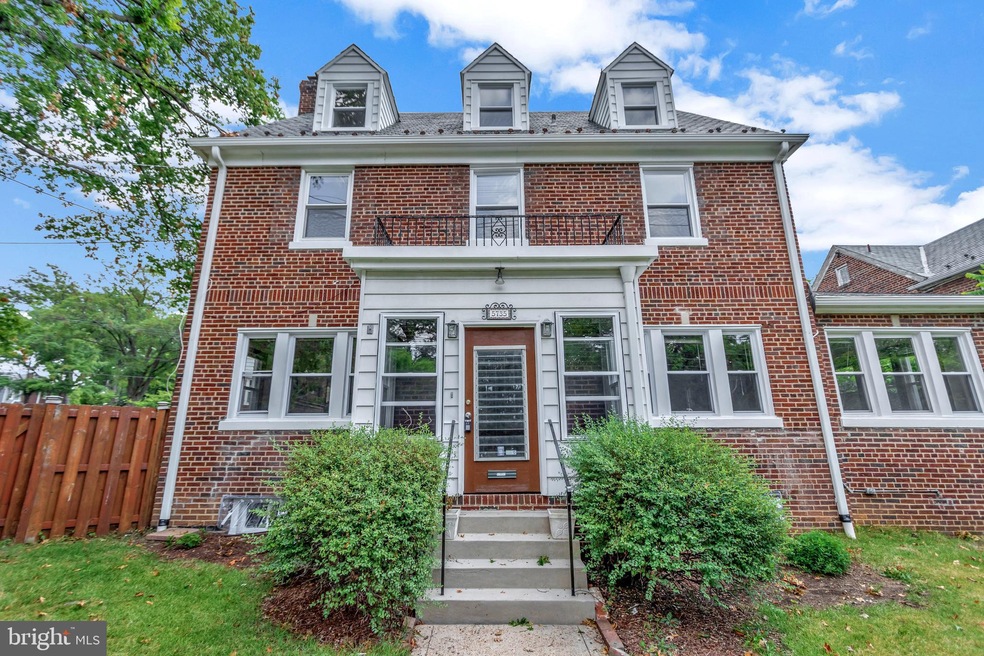 Sold $920,000 • Co-Listing Agent