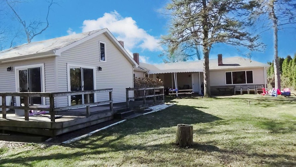 Exterior 3