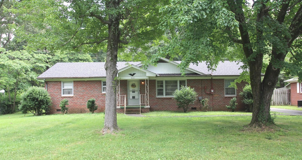 515 Lowry St, Manchester, TN 37355 - photo 1